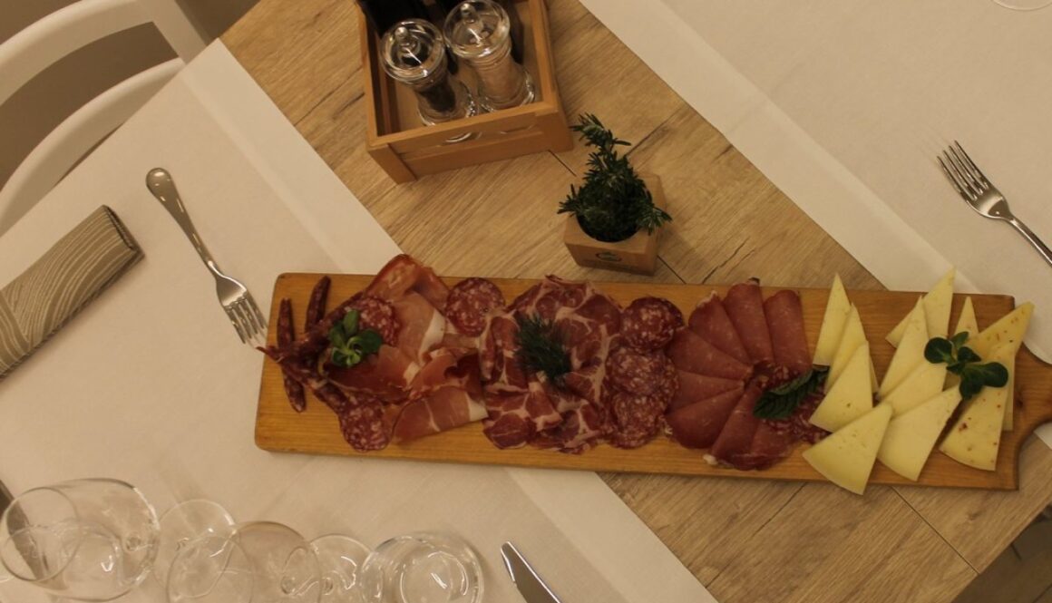 Tagliere di norcinerie umbre